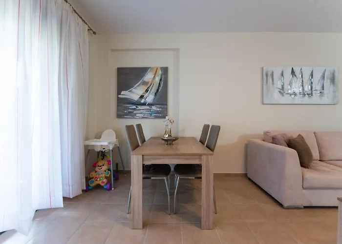 Casă la țară Ariadni